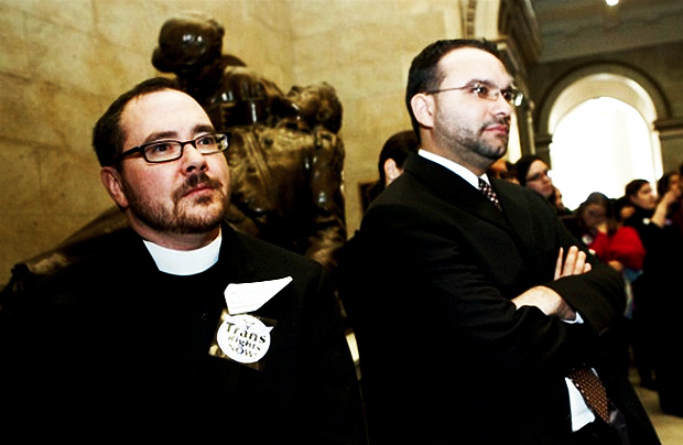 sodomita-sacerdote-cameron-perdiz-a-realizar-servicio-washington-national-catedral-barack-obama