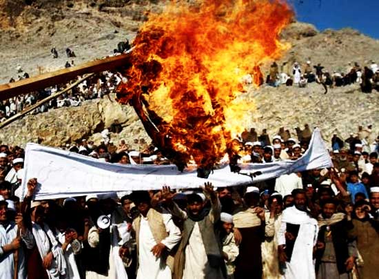 afghans-burn-effigy-of-obama-over-koran-quran-burnings-february-2012
