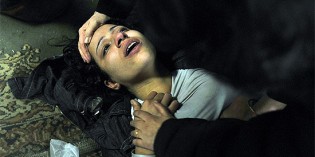 Bloodbath in Egypt: 300 feared dead and 500 injured as Mubarak mob attack peaceful protesters Bloodbath in Egypt: 300 feared dead and 500 injured as Mubarak mob attack peaceful protesters