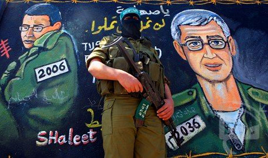 gilad-shalit-prisoner-swap-october-2011