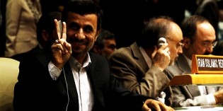 Iranian Terrorist Ahmadinejad Flashes Peace Sign At UN, Taunts Israel And The West Iranian Terrorist Ahmadinejad Flashes Peace Sign At UN, Taunts Israel And The West