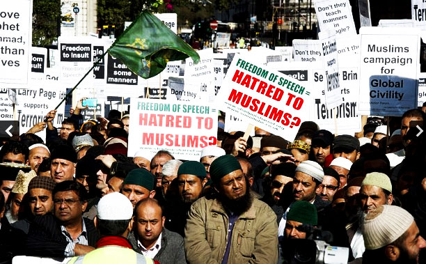 10,000 Muslims Storm Google Offices In London Demanding Anti-Muslim Movie Stopped