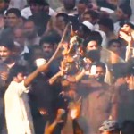 Thousands of Muslims storm the US Embassy in Pakistan today