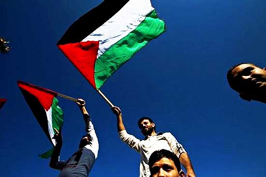 palestinian-flag-flying-over-UNESCO