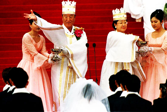 sun-myung-moon-dies-at-age-92-unification-church-cult