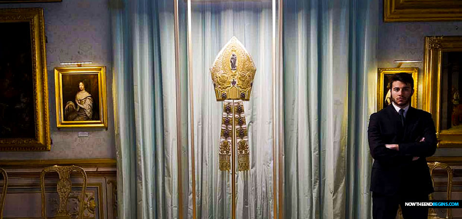 vatican-rare-papal-vestments-metropolitan-museum-whore-babylon-revelation-17-catholic-church