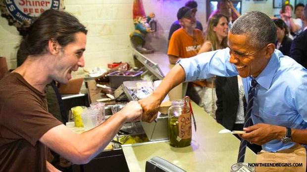 obama-fist-bumps-gay-sex-joke-in-restaurant-in-colorado-texas-lgbt-queer