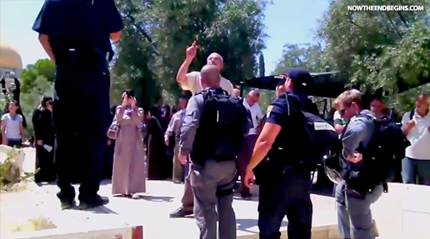 muslims-protest-force-closure-of-temple-mount-for-jews-israel-jerusalem-august-13-2014