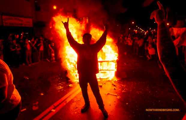 giants-win-world-series-2014-celebration-fan-turn-violent-gunshots-stabbing-set-on-fire-san-fransisco-devils-horns