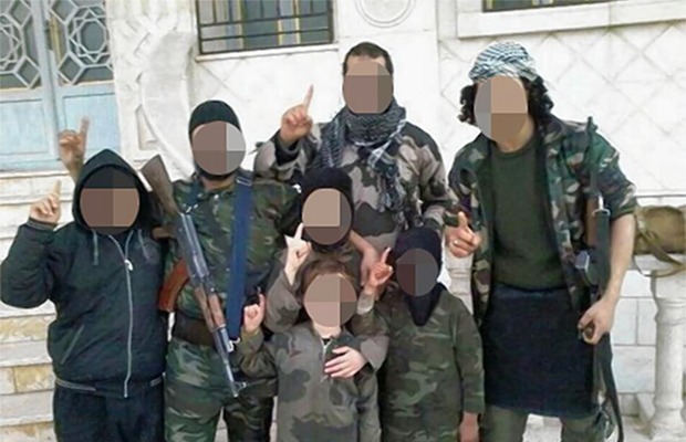 cubs-islamic-state-isis-recruiting-children