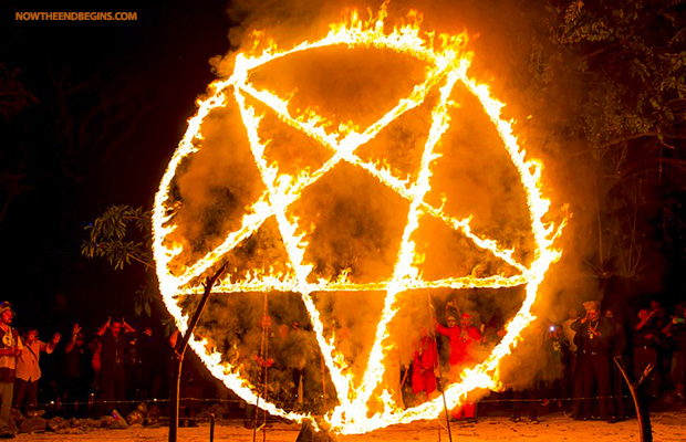 satanic-black-mass-in-mexico-horrifies-tourists-pentagram-666-animal-human-sacrifice-01