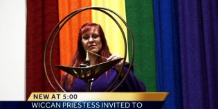 wiccan-high-priestess-deborah-maynard-delivers-prayer-iowa-house-of-representatives