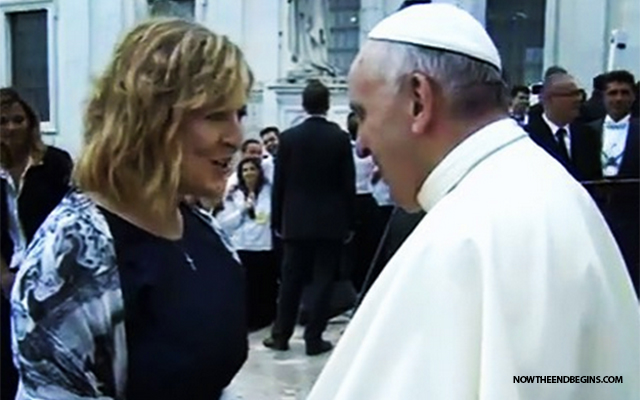 former-hillsong-ccm-singer-worship-pastor-darlene-zchech-sings-for-pope-francis-vatican-rome-renewal-holy-spirit