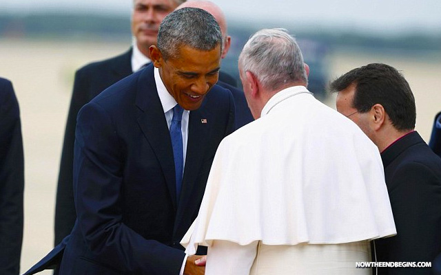 obama-bows-to-pope-francis-arrives-america-vatican-catholic-church