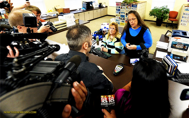 rowan-county-clerk-kim-davis-arrested-for-not-issuing-gay-same-sex-queer-marriage-license-sodom-gomorrah-lgbt-mafia