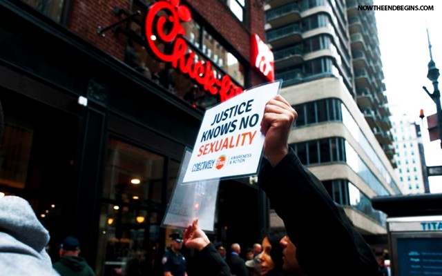 chick-fil-a-opens-mega-store-new-york-city-amid-lgbt-animal-rights-activists-protests-cfa