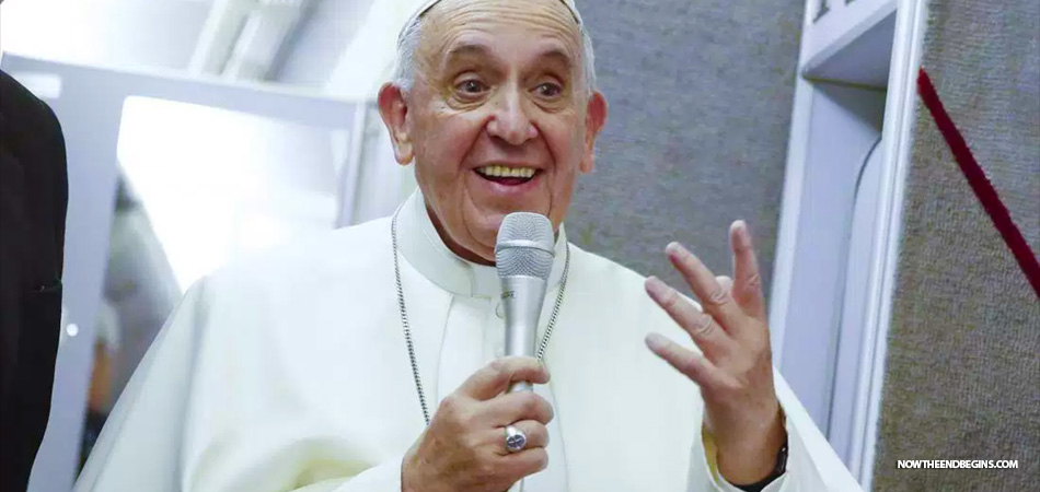 pope-francis-says-catholic-church-members-should-ask-gays-for-forgiveness