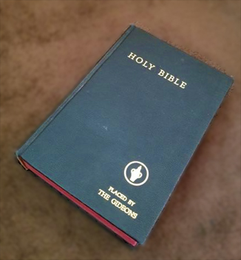 king-james-bible-hotel-room-gideons-1960s-now-the-end-begins