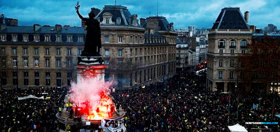 protesters-sweden-yellow-vest-paris-un-global-migration-pact-globalism-climate-change-tax