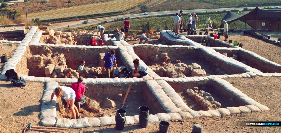 biblical-archaeologists-discover-remains-fortified-city-lakish-built-by-king-solomon-son-rehoboam