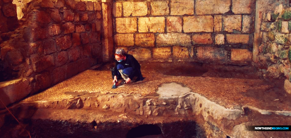 Biblical Archaeologists discover 2000-year-old unique complex by the Western Wall in Jerusalem Israel.