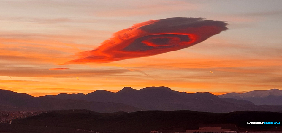 stange-ufo-cloud-hovered-over-turkey-days-before-massive-earthquake-syria-haarp-weather-manipulation