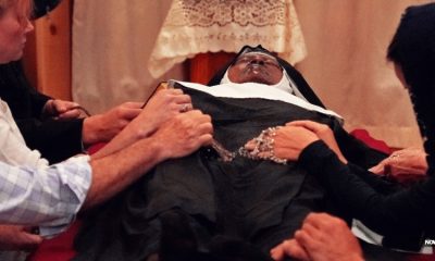 roman-catholics-flock-to-see-dead-body-of-sister-wilhelmina-lancaster-miracle-nun-idol-worship