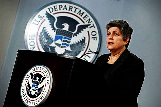 vdhs-janet-napolitano-buying-7000-assault-weapons-rifles-for-personal-defense