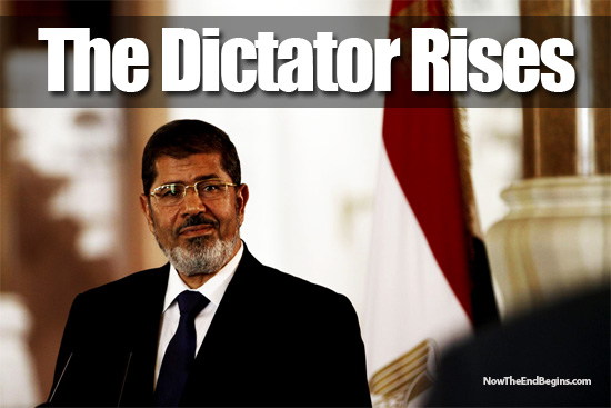 egypts-morsi-seizes-expanded-powers-revolution-dictator